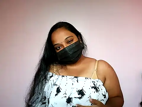 Snapshot of Mathi_cam chatting on 07.04.26 Mathi cam online show from 07.04.26
