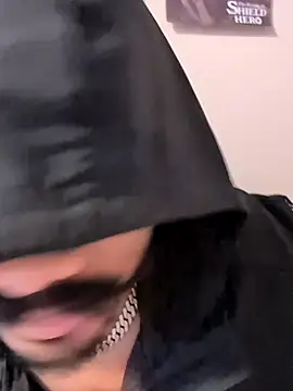 Snapshot of skinnydddue chatting on 11.05.25 skinnydddue online show from 11.05.25