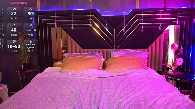 VelvetLuck online show from 03.18.26