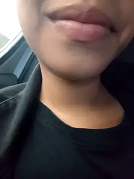 Snapshot of Morenaizzy chatting on 11.06.25 Morenaizzy online show from 11.06.25