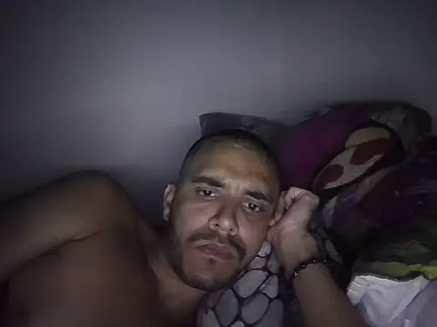 Snapshot of maikoldavila0303 chatting on 11.04.25 maikoldavila0303 online show from 11.04.25