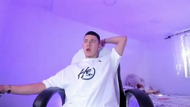 Aleck Boy online show from 01.06.26