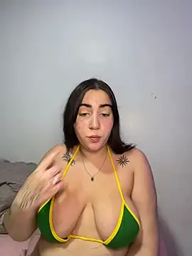 Snapshot of lele_inocente chatting on 06.29.26 lele inocente online show from 06.29.26