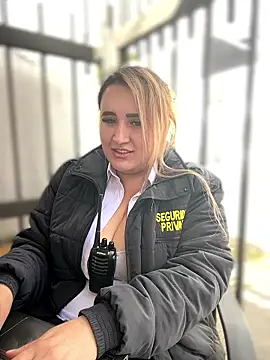 Isabel Noir online show from 01.18.26