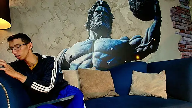 ZyroNight online show from 01.05.26