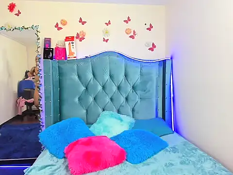 Aurora sky9 online show from 11.28.25