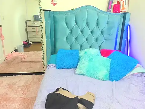 Aurora sky9 online show from 12.16.25