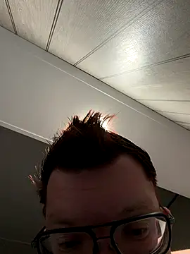 Snapshot of Mr-Red1997 chatting on 11.05.25 Mr-Red1997 online show from 11.05.25