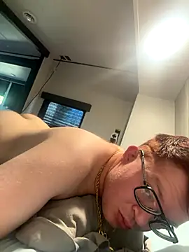 Snapshot of Mr-Red1997 chatting on 11.08.25 Mr-Red1997 online show from 11.08.25