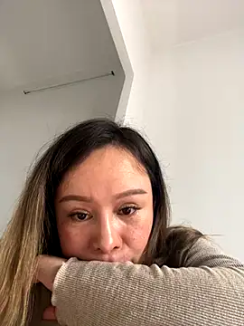 thu-cuoi online show from 11.05.25