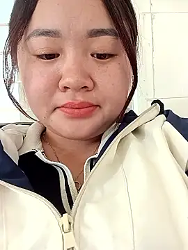 Bee-bgolden online show from 11.15.25