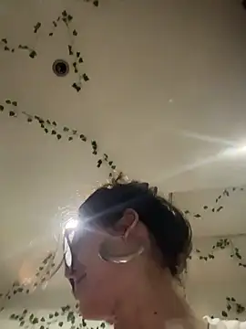 Snapshot of zowi101 chatting on 03.04.26 zowi101 online show from 03.04.26