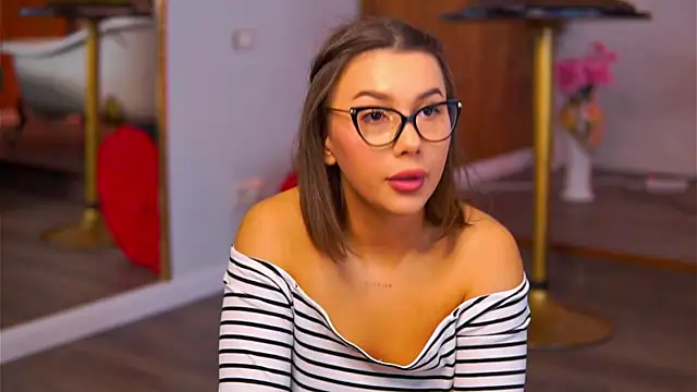 KarinaKokhana online show from 11.13.25