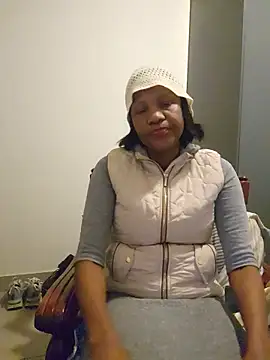 Mommy Sienna online show from 05.12.26