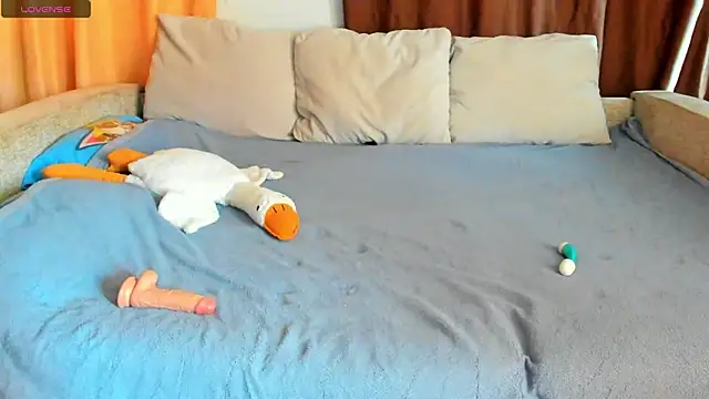 Eva purrr  online show from 02.06.26