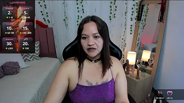 Victoria Wilde  online show from 11.06.25