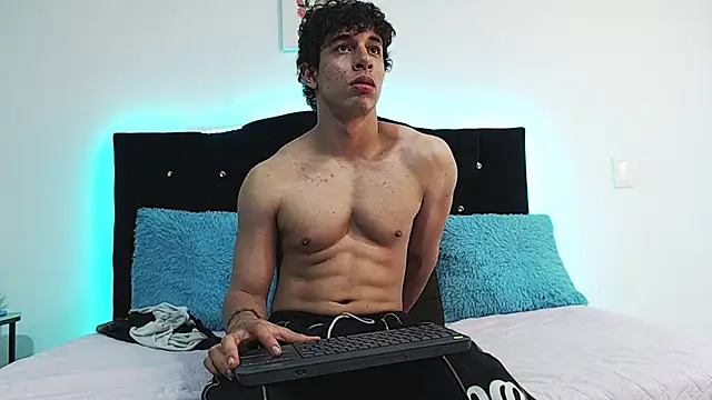 chris evans27 online show from 02.13.26