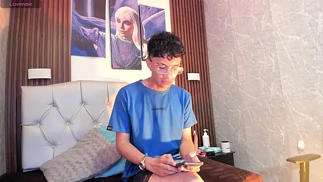 Elian Julian online show from 11.28.25