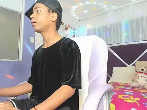 Snapshot of Santy_bigcock_01 chatting on 01.15.26 Santy bigcock 01 online show from 01.15.26