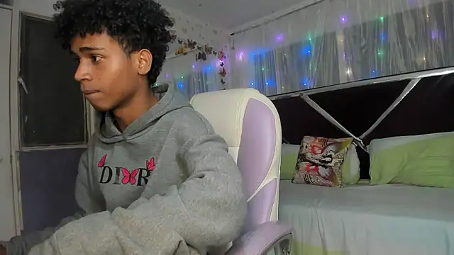 Santy bigcock 01 online show from 03.24.26
