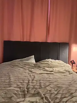 Snapshot of Meow_mere chatting on 11.13.25 Meow mere online show from 11.13.25