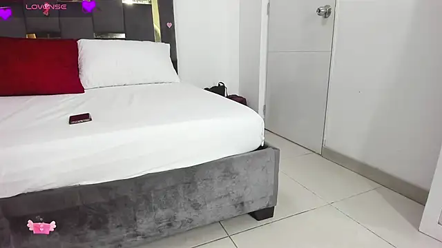 CatleyaSmith online show from 02.24.26