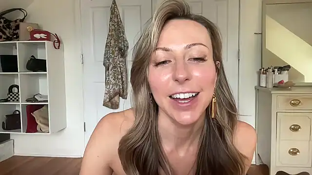 lizzyangel777 online show from 06.18.26