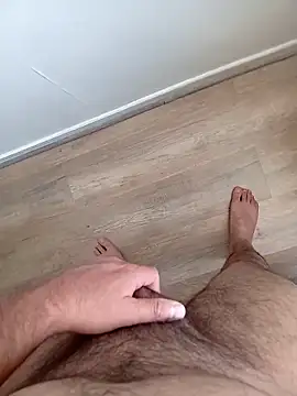 Snapshot of Latinx chatting on 11.04.25 Latinx online show from 11.04.25