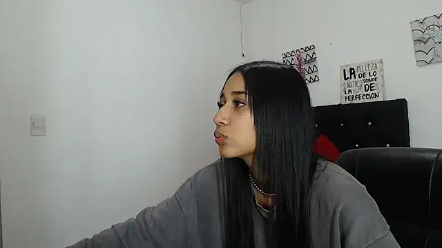 Snapshot of lyam_ebony_ chatting on 02.06.26 lyam ebony online show from 02.06.26