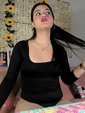 Snapshot of Lorenaa1 chatting on 05.03.26 Lorenaa1 online show from 05.03.26