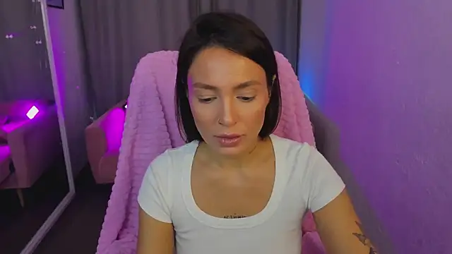 Naila Whisper online show from 11.08.25