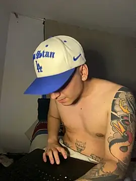 Snapshot of Nesukke chatting on 11.07.25 Nesukke online show from 11.07.25