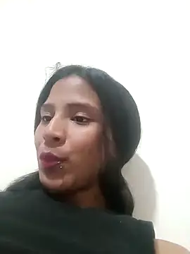 Snapshot of Stephanie1319 chatting on 11.13.25 Stephanie1319 online show from 11.13.25