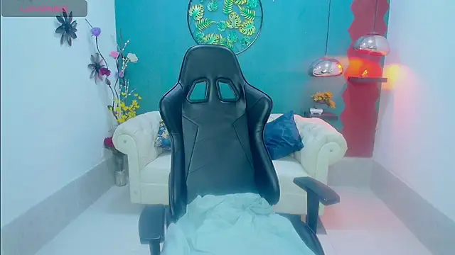 Scandarkmarie online show from 11.26.25