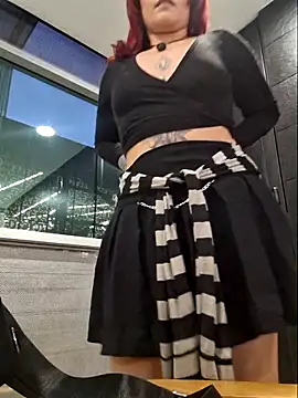 Snapshot of Eveelyn25xx chatting on 11.09.25 Eveelyn25xx online show from 11.09.25