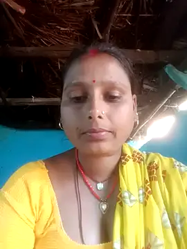 Snapshot of MiniBeast_2 chatting on 11.08.25 MiniBeast 2 online show from 11.08.25