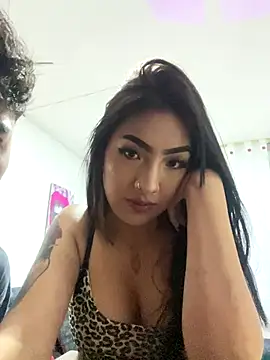 Snapshot of TinaNick chatting on 11.05.25 TinaNick online show from 11.05.25