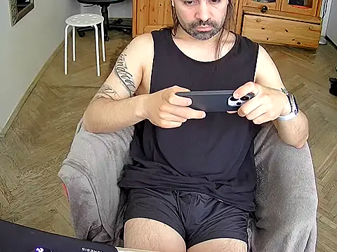Snapshot of CharlyHemax chatting on 04.20.26 CharlyHemax online show from 04.20.26