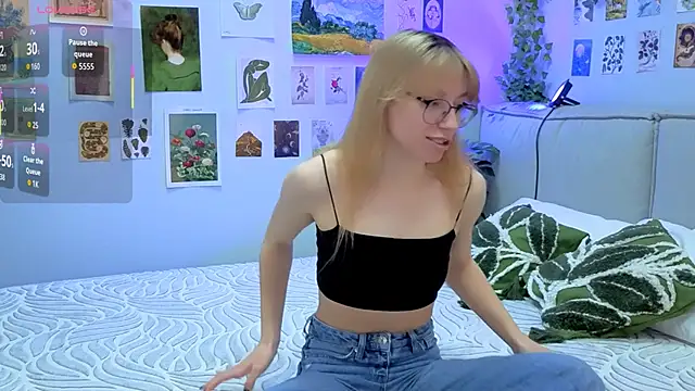 CindyMoriLove online show from 04.17.26