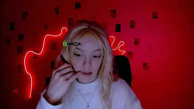 mia starrr  online show from 02.08.26