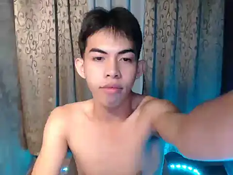 Urhotsilverboy online show from 12.05.25