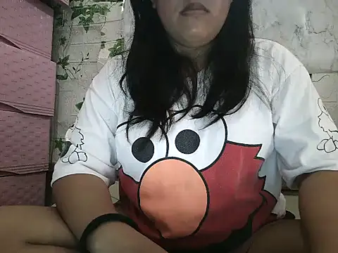 Snapshot of fluffy_raa chatting on 02.24.26 fluffy raa online show from 02.24.26