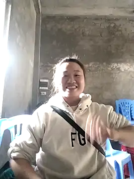 Snapshot of MINSSA502 chatting on 11.06.25 MINSSA502 online show from 11.06.25