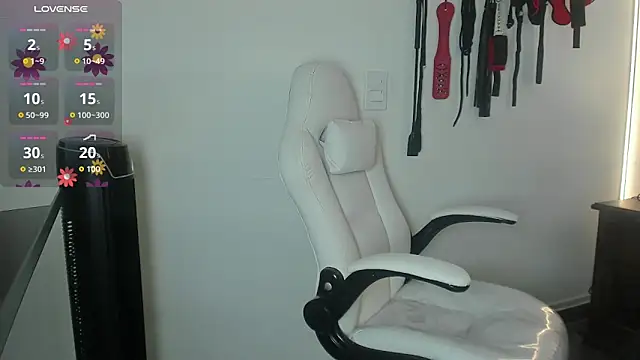 Snapshot of _brianna11 chatting on 11.06.25 brianna11 online show from 11.06.25