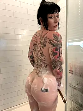 Snapshot of LoveDovexxx chatting on 11.24.25 LoveDovexxx online show from 11.24.25