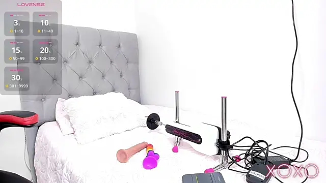 Nyra lux16 online show from 12.14.25