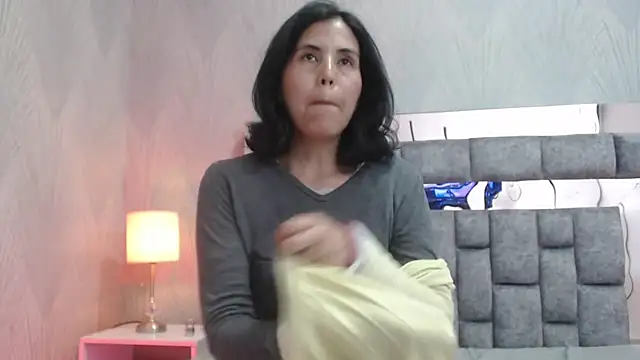 Snapshot of GiselaZivic chatting on 04.16.26 GiselaZivic online show from 04.16.26