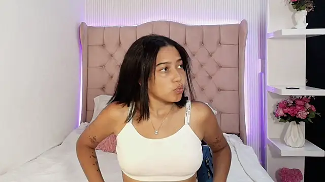 cheerry moon online show from 11.18.25