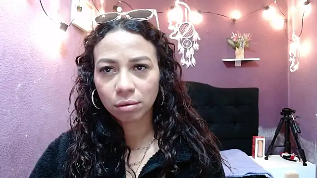 monika 256 online show from 12.01.25