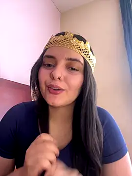 candicewest  online show from 12.15.25